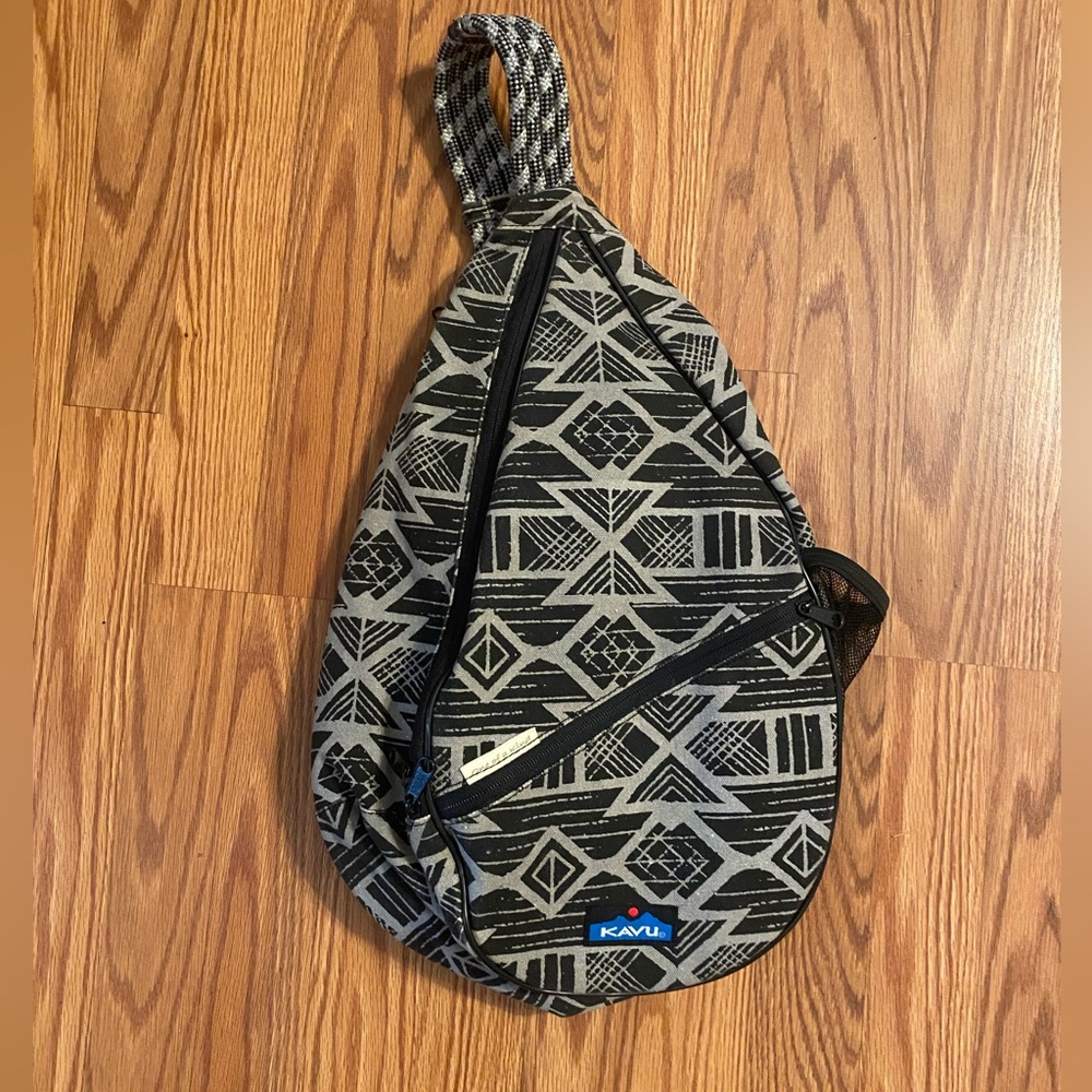 Kavu cross body bag